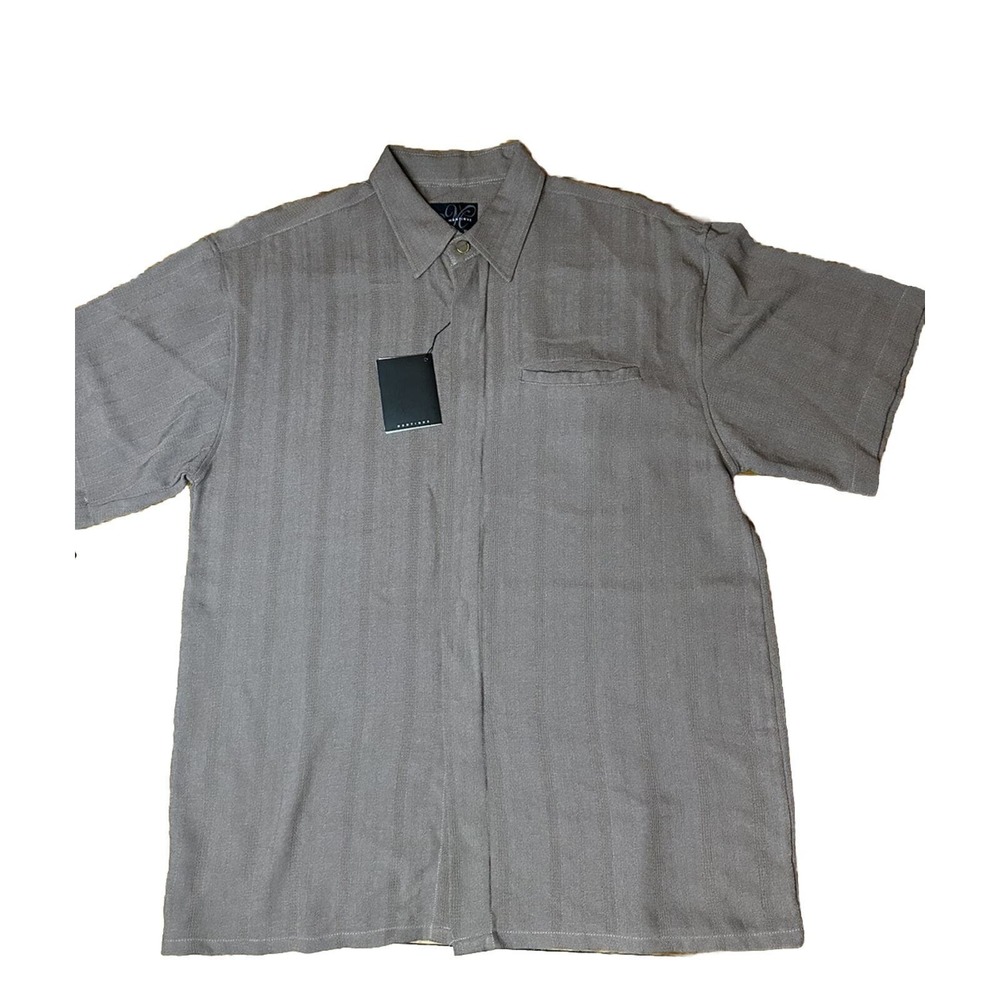 Montique Short Sleeve Button Up Shirt SIZE: Large Brown STRIPE‎